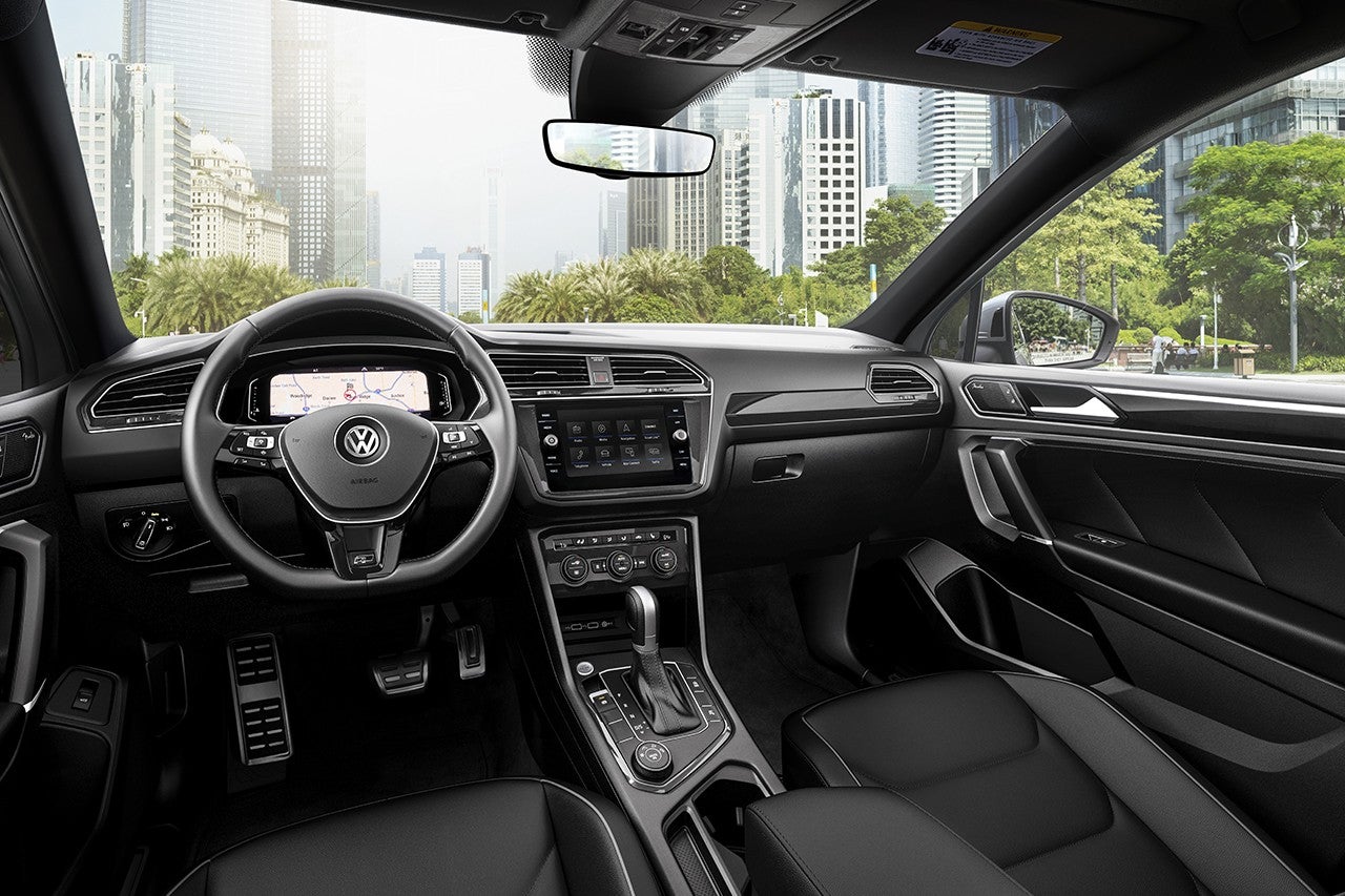 2020 VW tiguan interior