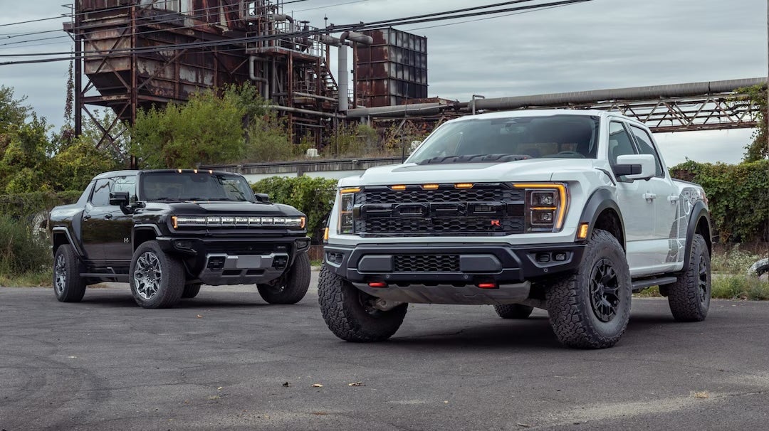Ford Raptor vs GMC Hummer EV3X