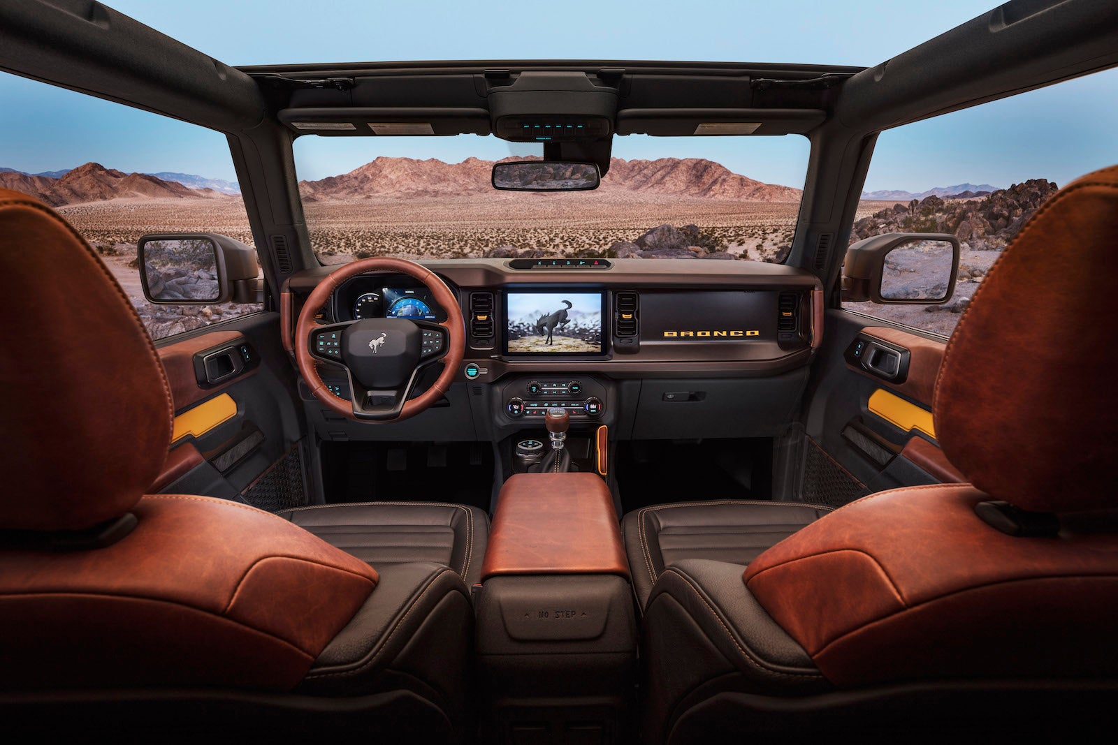 Bronco_2dr_Interior_01