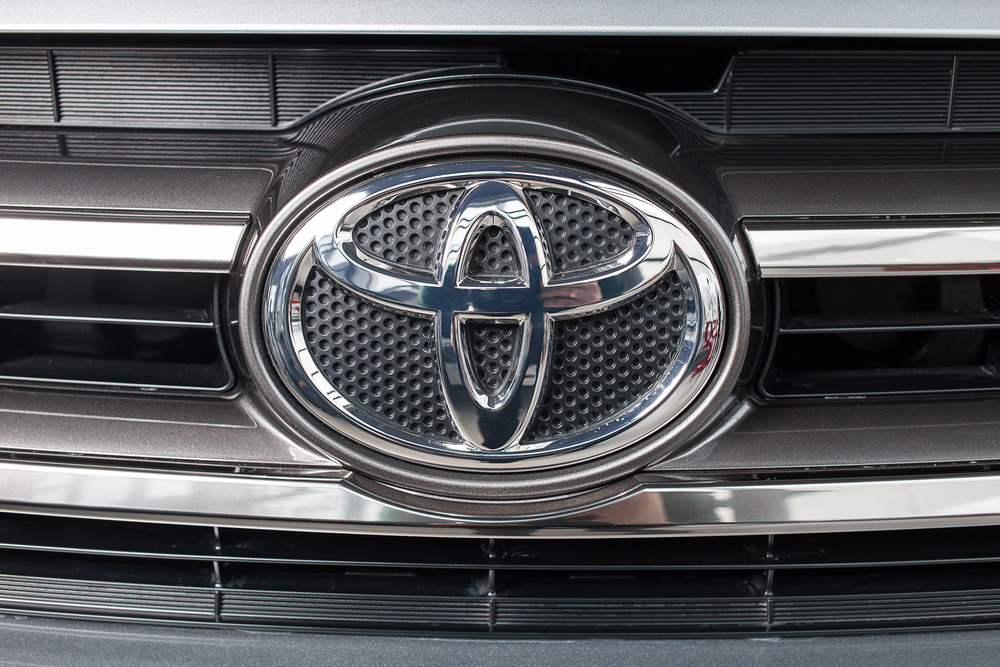 Save_Big_at_the_Gas_Station_With_the_2021_Toyota_Sienna_637456223757544727