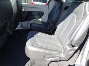 chrysler pacifica interior