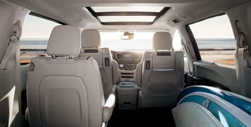 2018 Chrysler Pacifica dealer Highland Parkland, MI