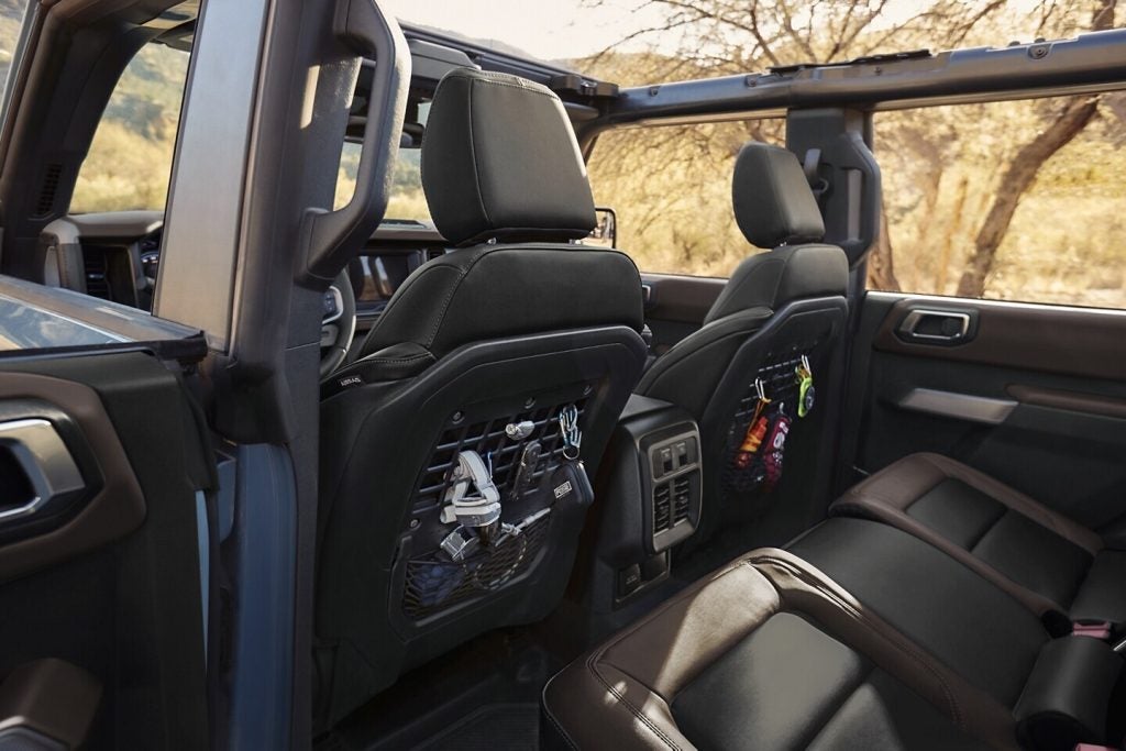 Ford Bronco interior vs Wrangler - cleaner layout and SYNC 4