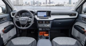 Ford Maverick Hybrid XLT interior