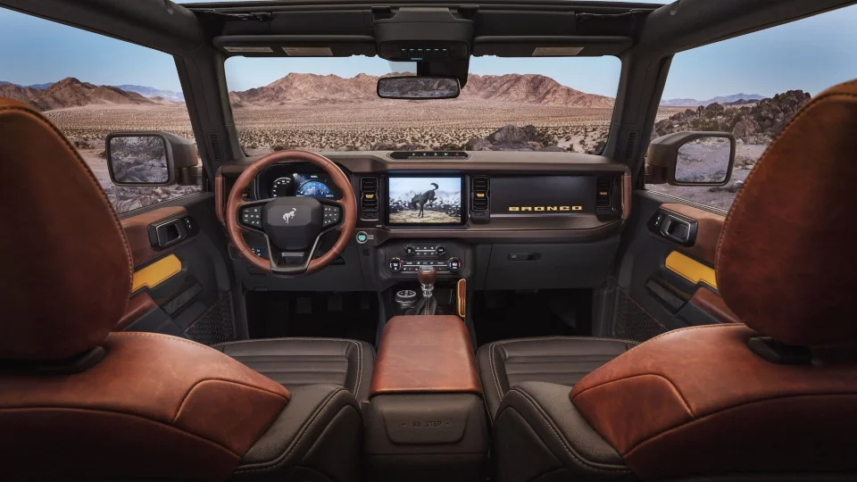 ford-bronco-interior