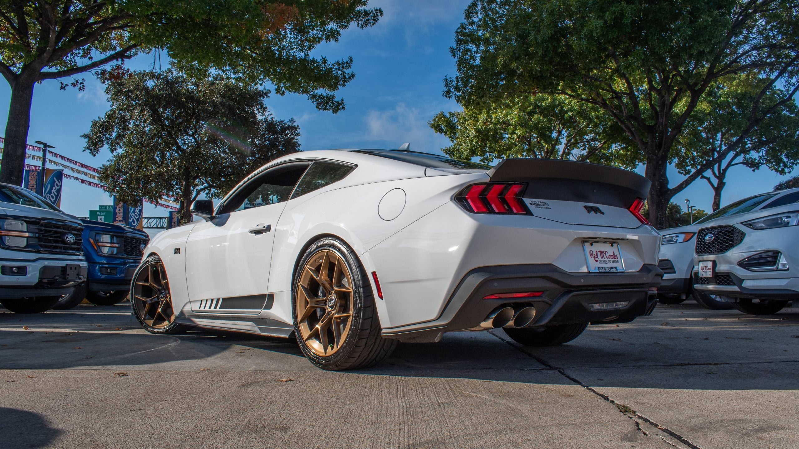 2024 RTR SPEC 3 IN OXFORD WHITE