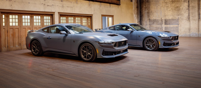 2026 Mustang Dark Horse front three-quarter