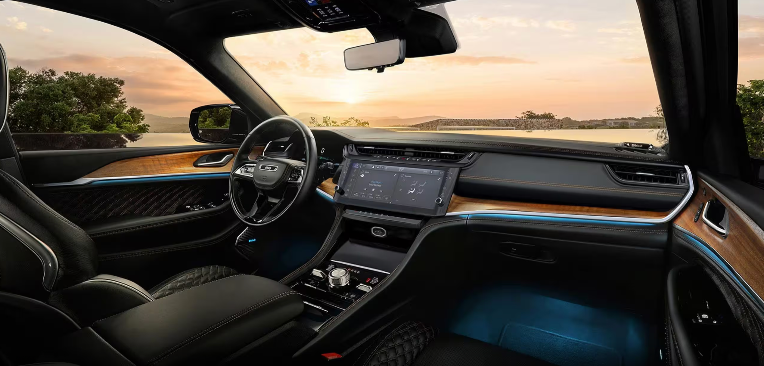 2027 jeep Grand Cherokee interior features
