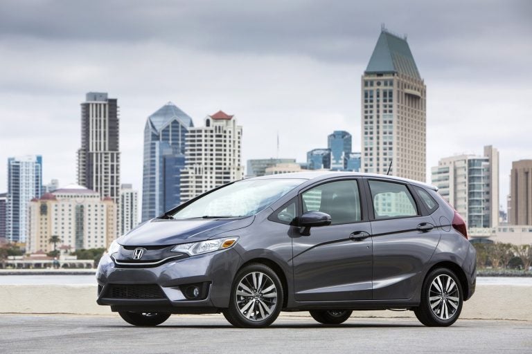 honda-fit-outside-768x512