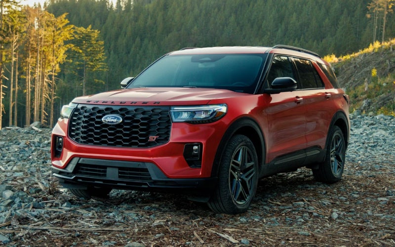 Which SUV’s driver-assist tech makes mountain commuting easier around Burnsville, NC: 2026 Ford Explorer or 2026 Honda Pilot?