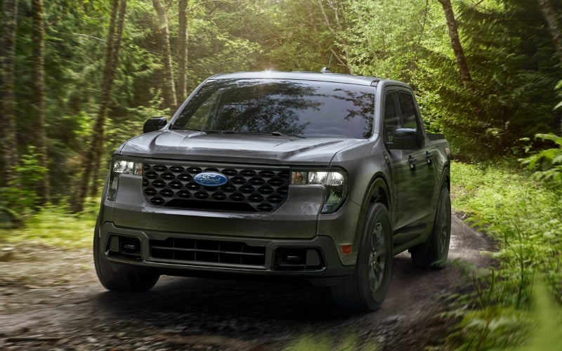 Which compact pickup is better for mountain commutes and home projects around Arden, NC - the 2026 Ford Maverick or Hyundai SANTA CRUZ?