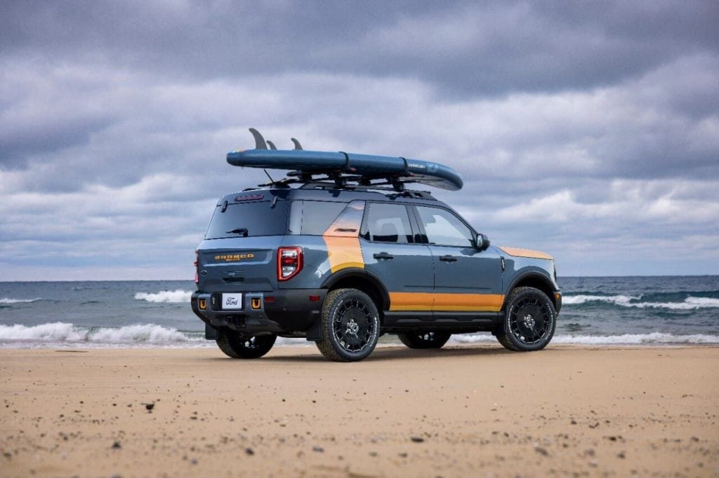 Ford Bronco in Dunes Offroad experience in Texas