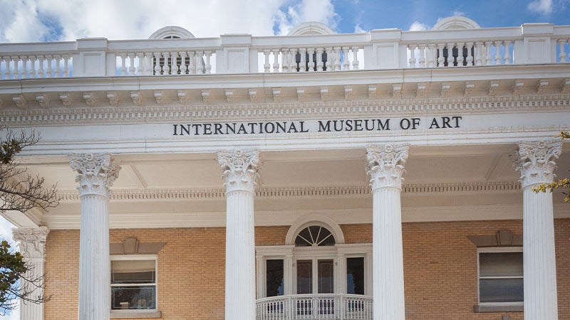 Explore El Paso’s Rich Artistry with Casa Ford Luxury