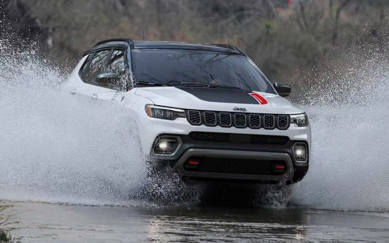 Glen Mills, PA daily drives made easy with the 2026 Jeep Compass cabin tech