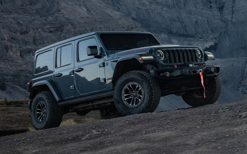 Which is better for daily driving and weekend trails around Newark, DE — the 2026 Jeep Wrangler or the 2026 Ford Bronco?