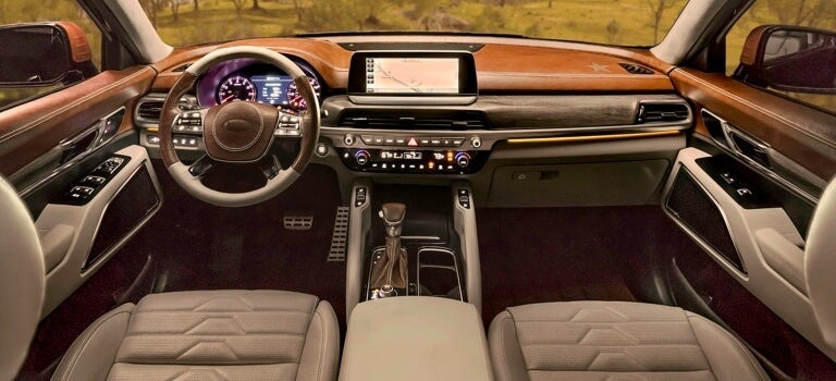 wood and leather interior of 2020 kia telluride