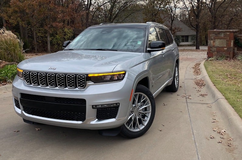 The 2024 Jeep Grand Cherokee has received a well-rounded makeover to better suit the needs of SUV offroaders AND commuters.