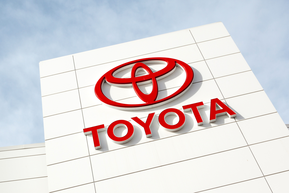 6_Reasons_to_Get_Your_Toyota_Repair_at_a_Dealership_637496714132724179