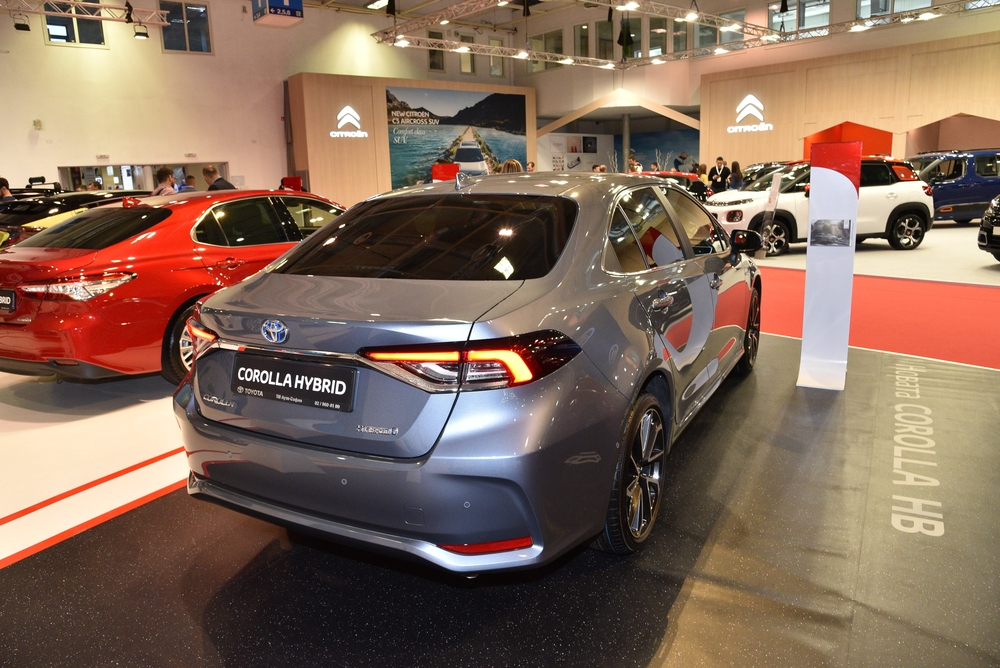 Taking_a_Closer_Look_at_the_2021_Toyota_Corolla_Hybrid_637613509548489369