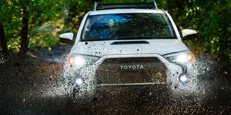 off roading SUV 2024 4Runner
