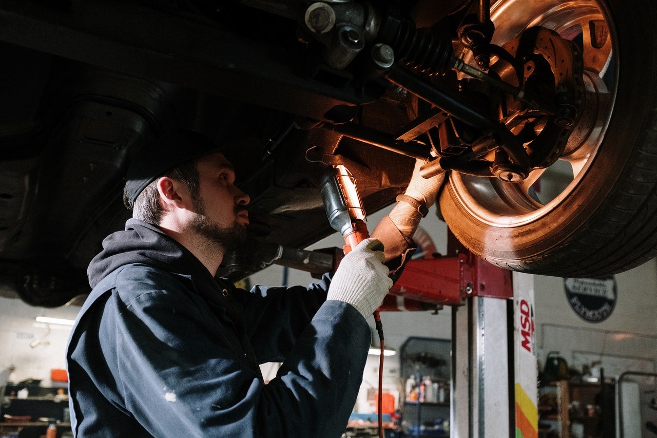 6 Telltale Signs Your Car Needs a Brake Repair