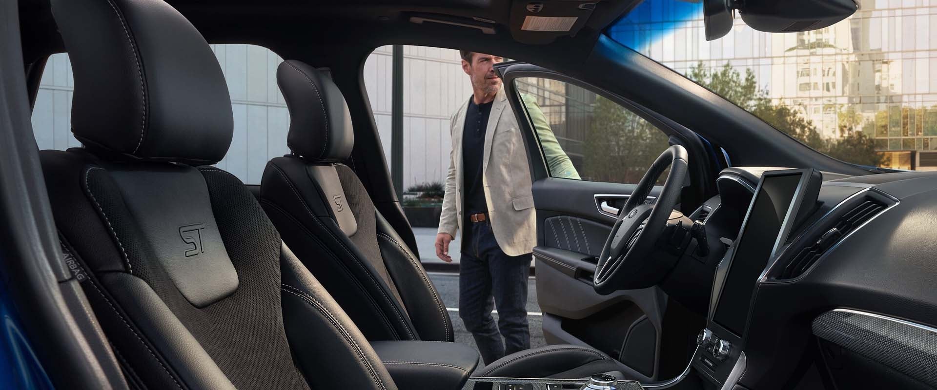 2021 Ford Edge interior