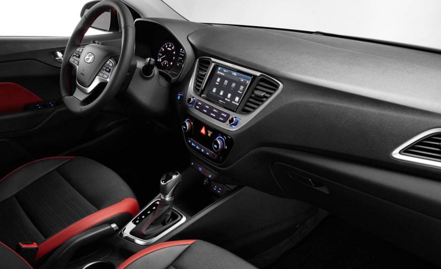 Hyundai-Accent-18-2.jpg