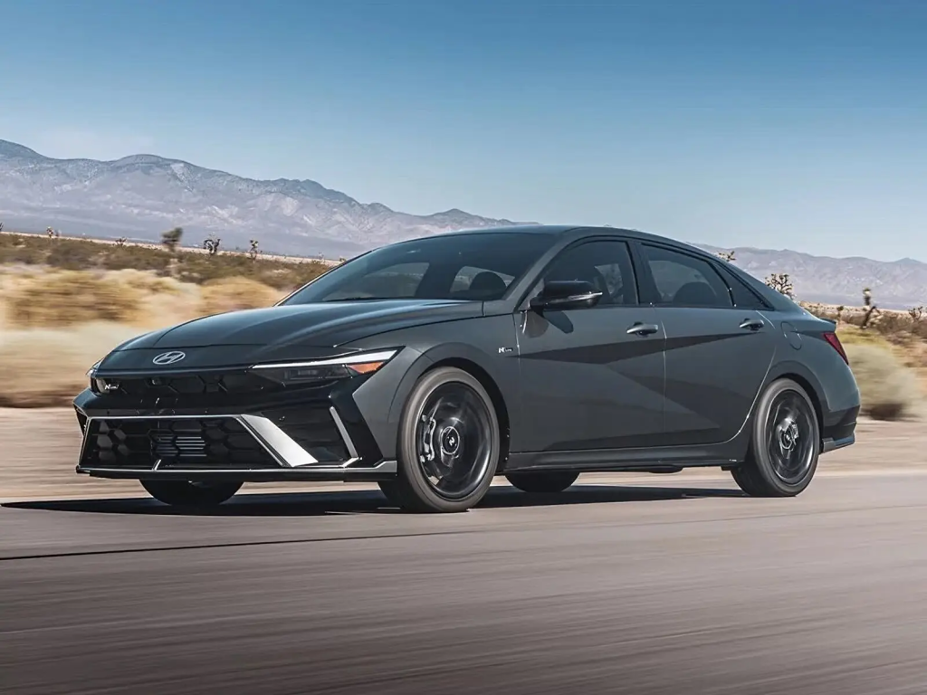 Unveiling the 2025 Hyundai Elantra: A Blend of Style and Performance