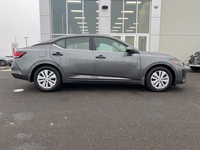 Grey Nissan Sentra solt at Speck Nissan