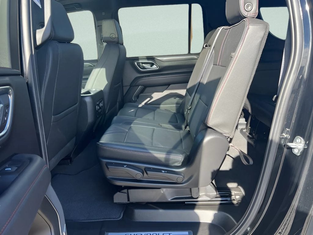 Iterior image of the second row on the Chevrolet Suburban