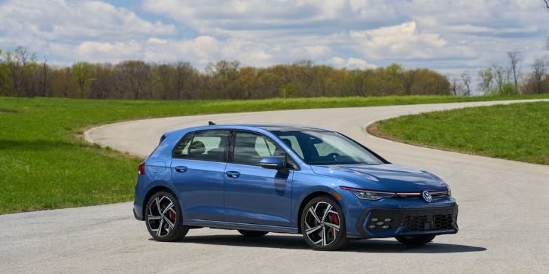 2025 Volkswagen Golf GTI design