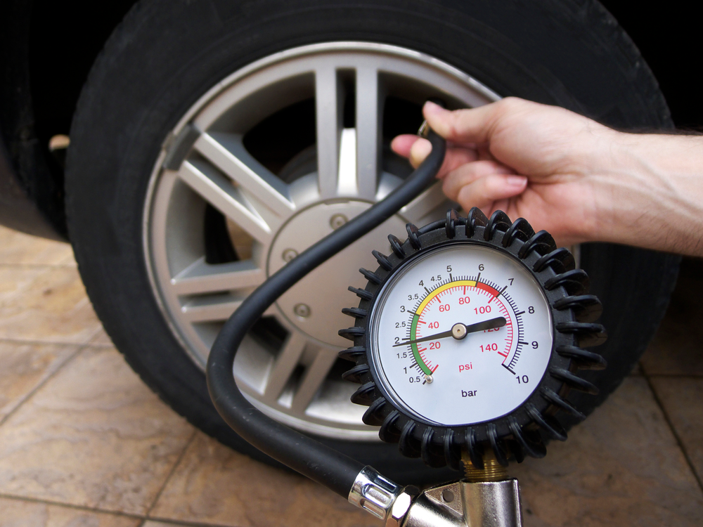 How_to_Check_Your_Tire_Pressure_in_6_Easy_Steps_637596041994221655