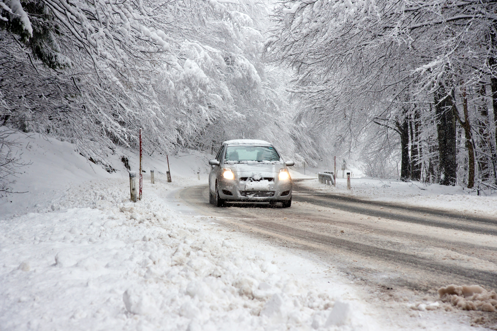 Safe_Travels_8_Tips_for_Driving_in_Snow_637492261866888904