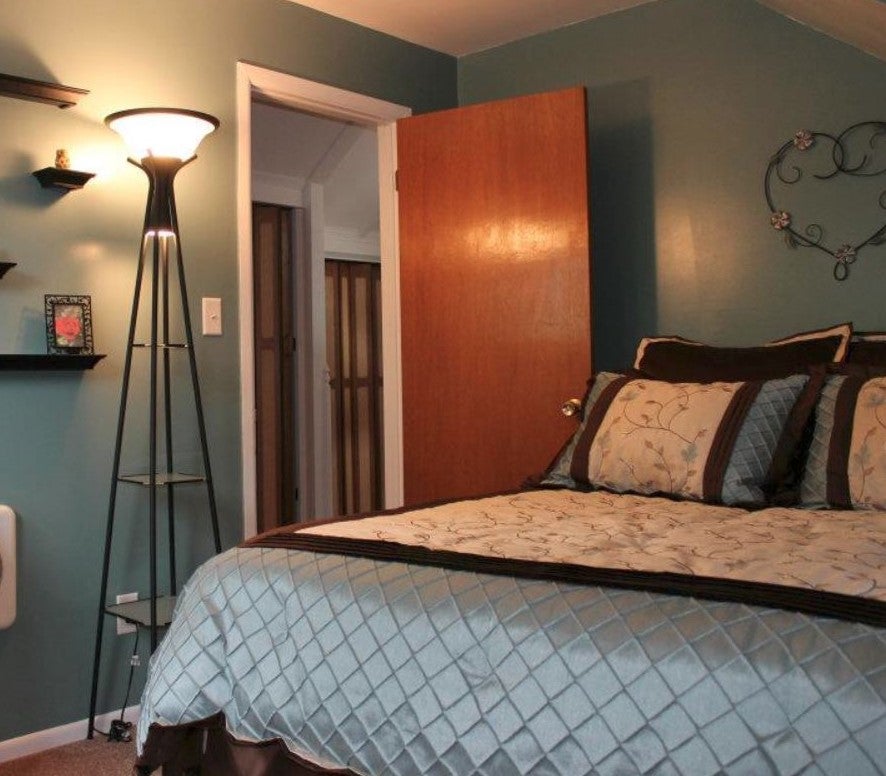 Available Rooms at Harney House Inn Bed & Breakfast 