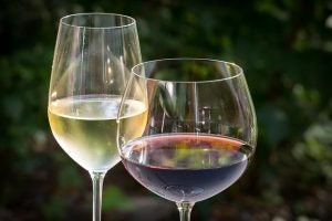 Wine Bars in Fairfax, VA - Jim McKay Chevrolet