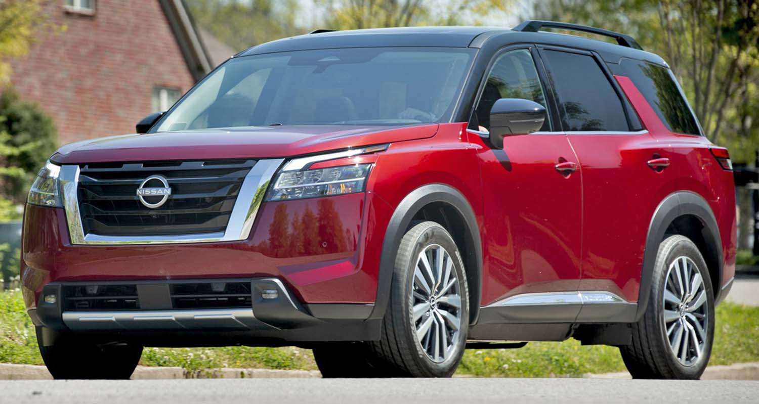 2022 Nissan Pathfinder parked near Port St. Lucie, FL