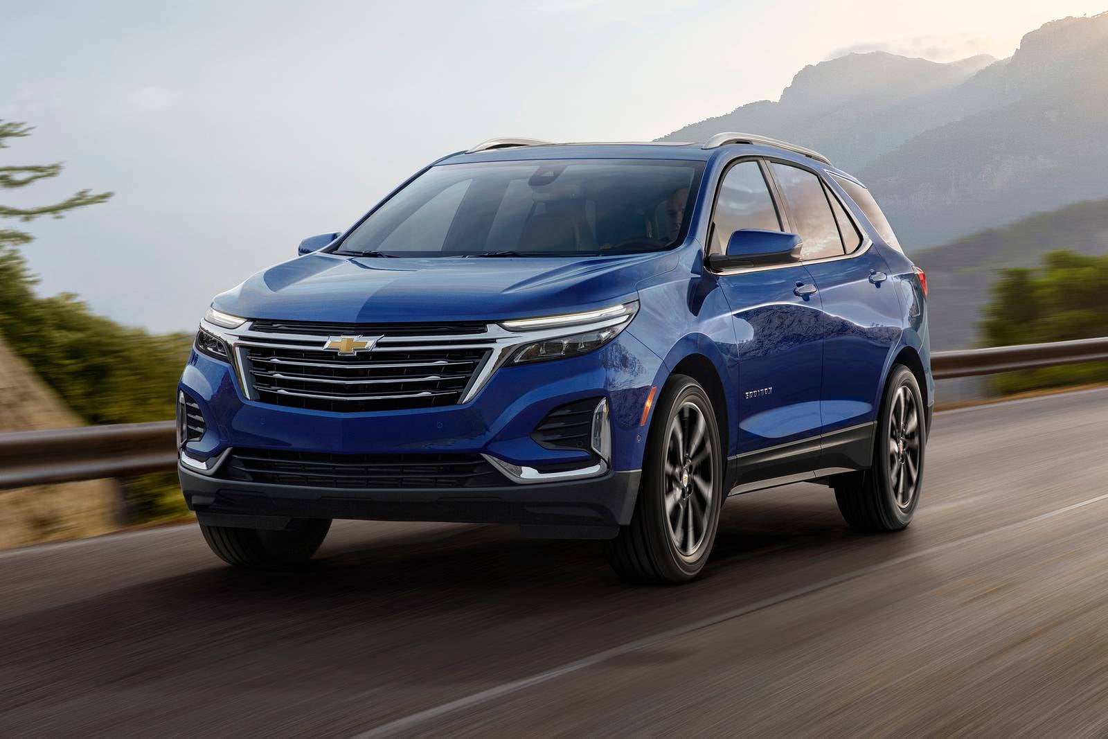 2022 Chevrolet Equinox driving around Stuart, FL.