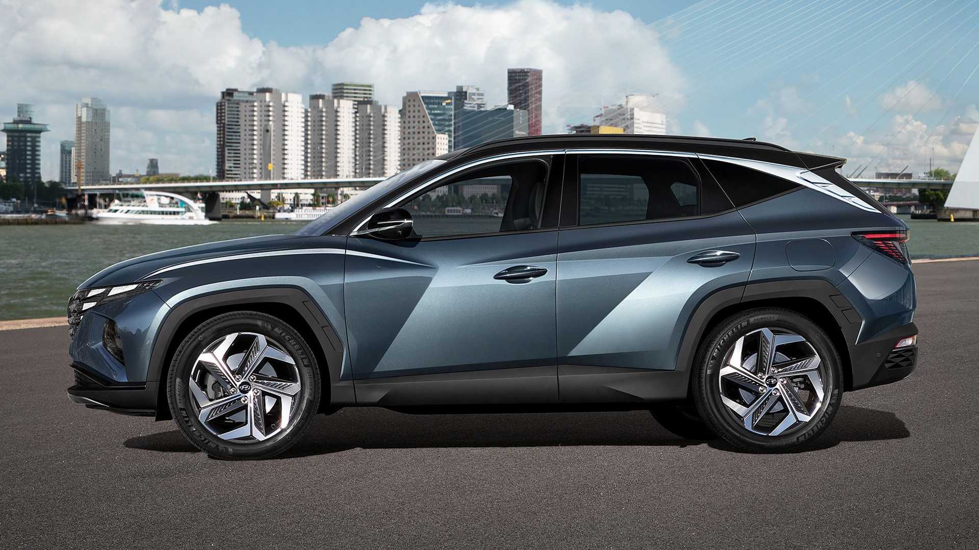 2022 Hyundai Tucson parked near downtown Stuart, FL.
