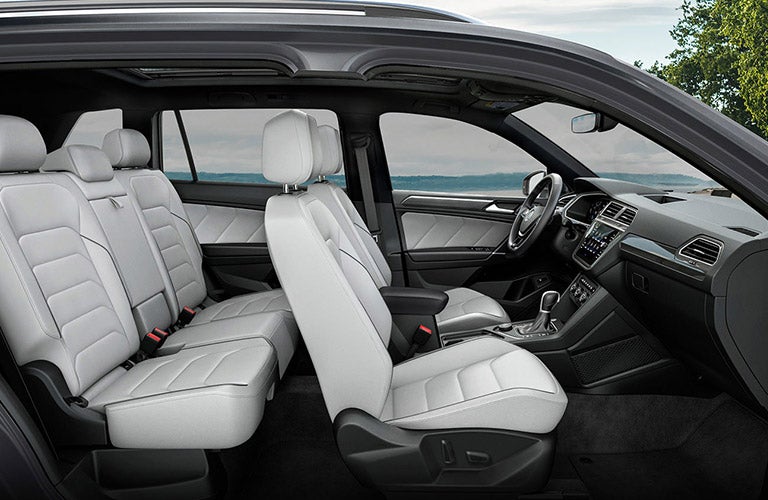 Side view of the 2022 VW Tiguan
