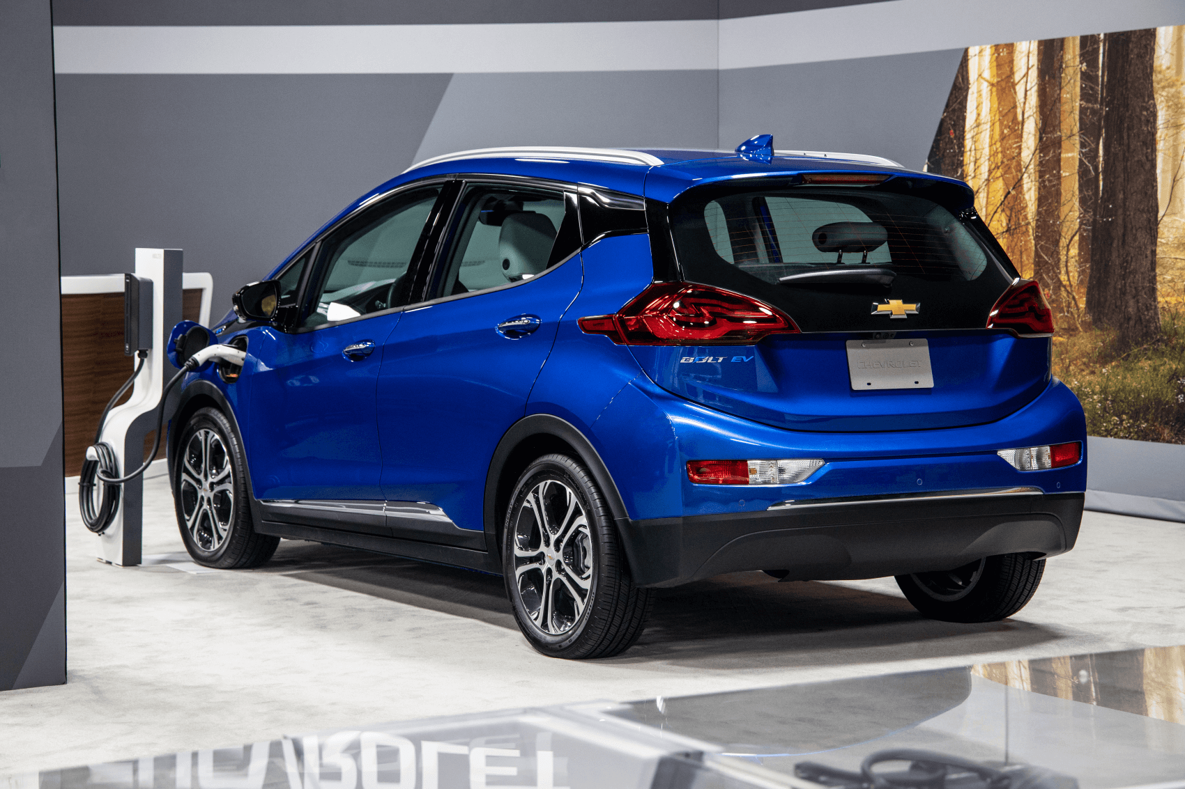 Chevy Bolt Lease Deals near Columbus OH Mark Wahlberg Chevy of Columbus