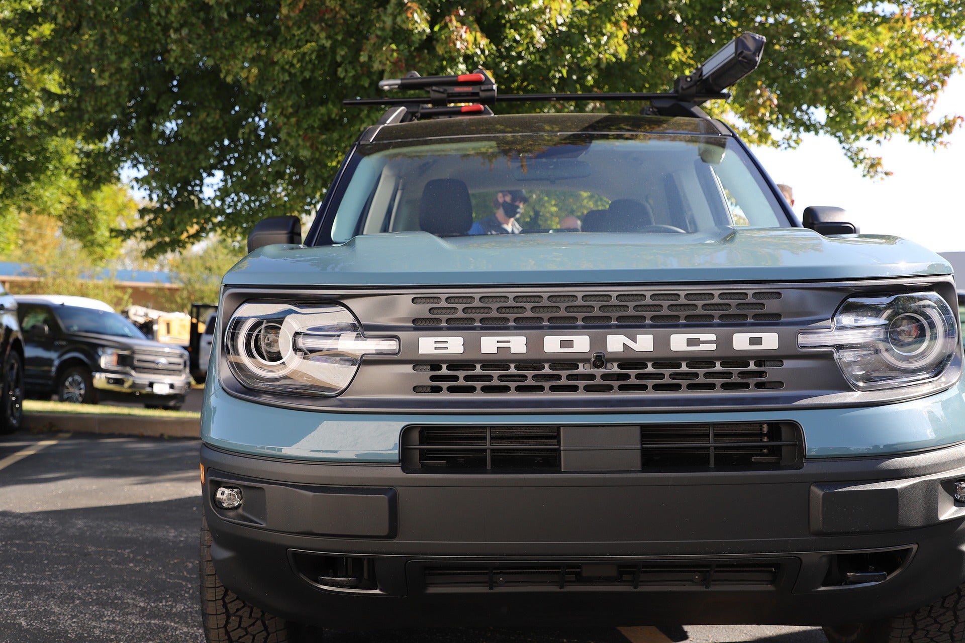 car-wallpapers-6003035_1920