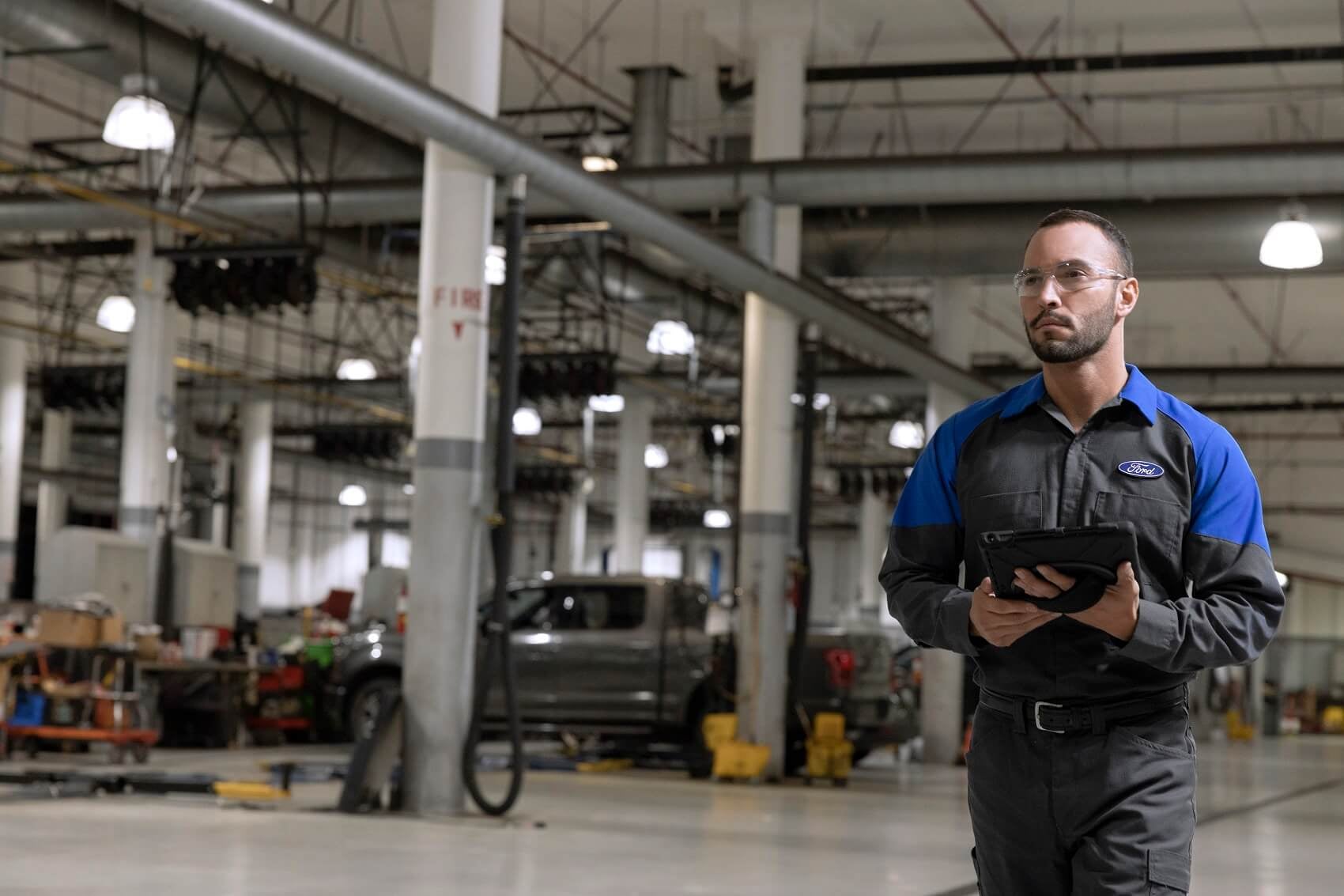 Ford_Service_4953_RET