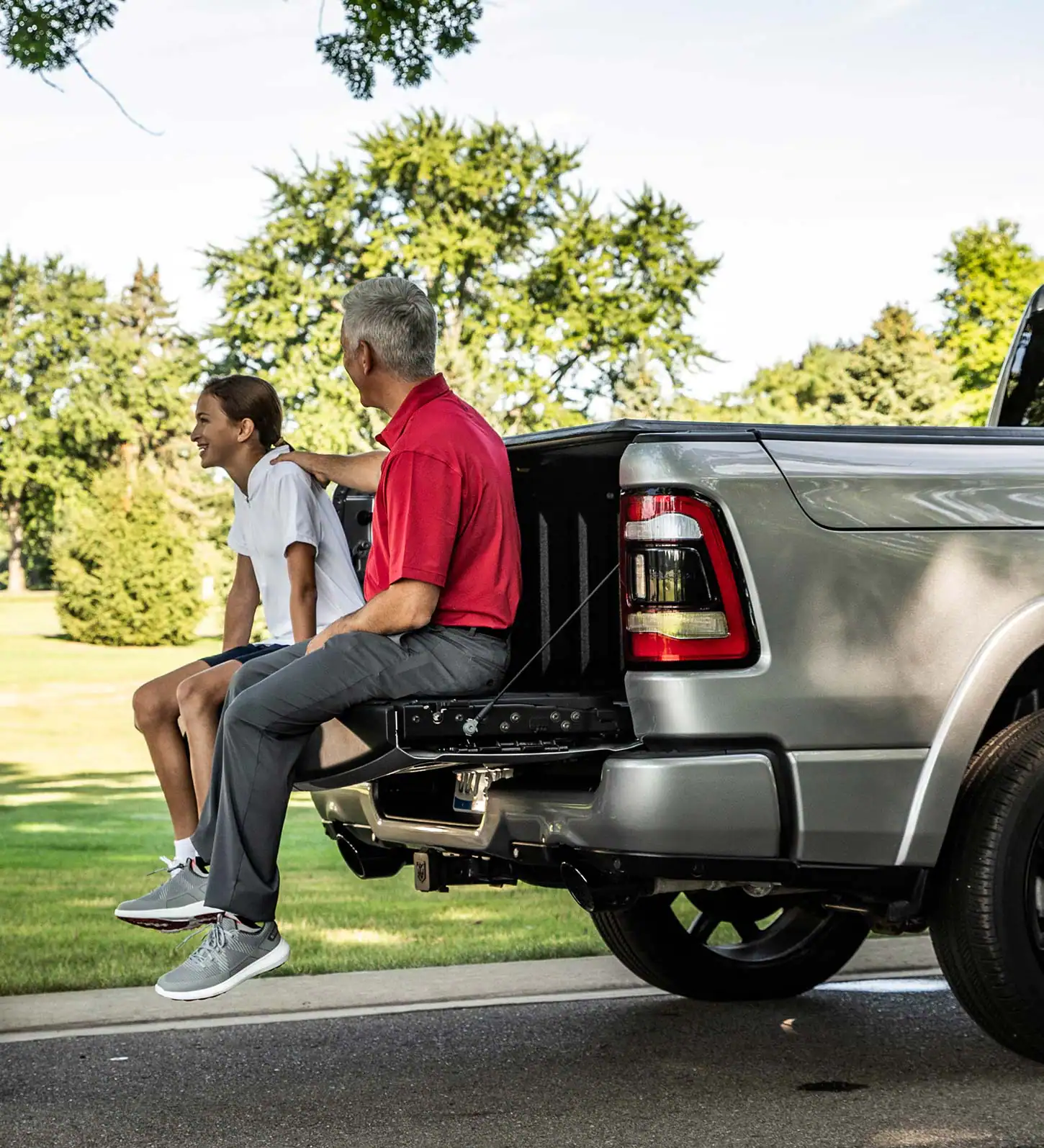 2023 RAM 1500 multifunction tailgate holds up to 2,000 lbs