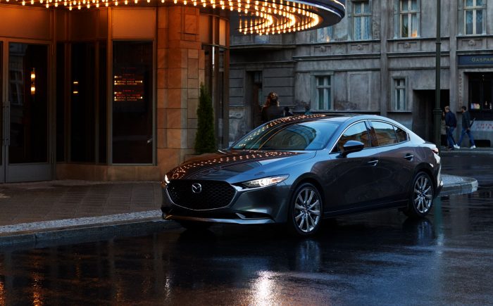 Mazda3_SDN_19CY_BRD_2nd_US_C18_EXT_FQ