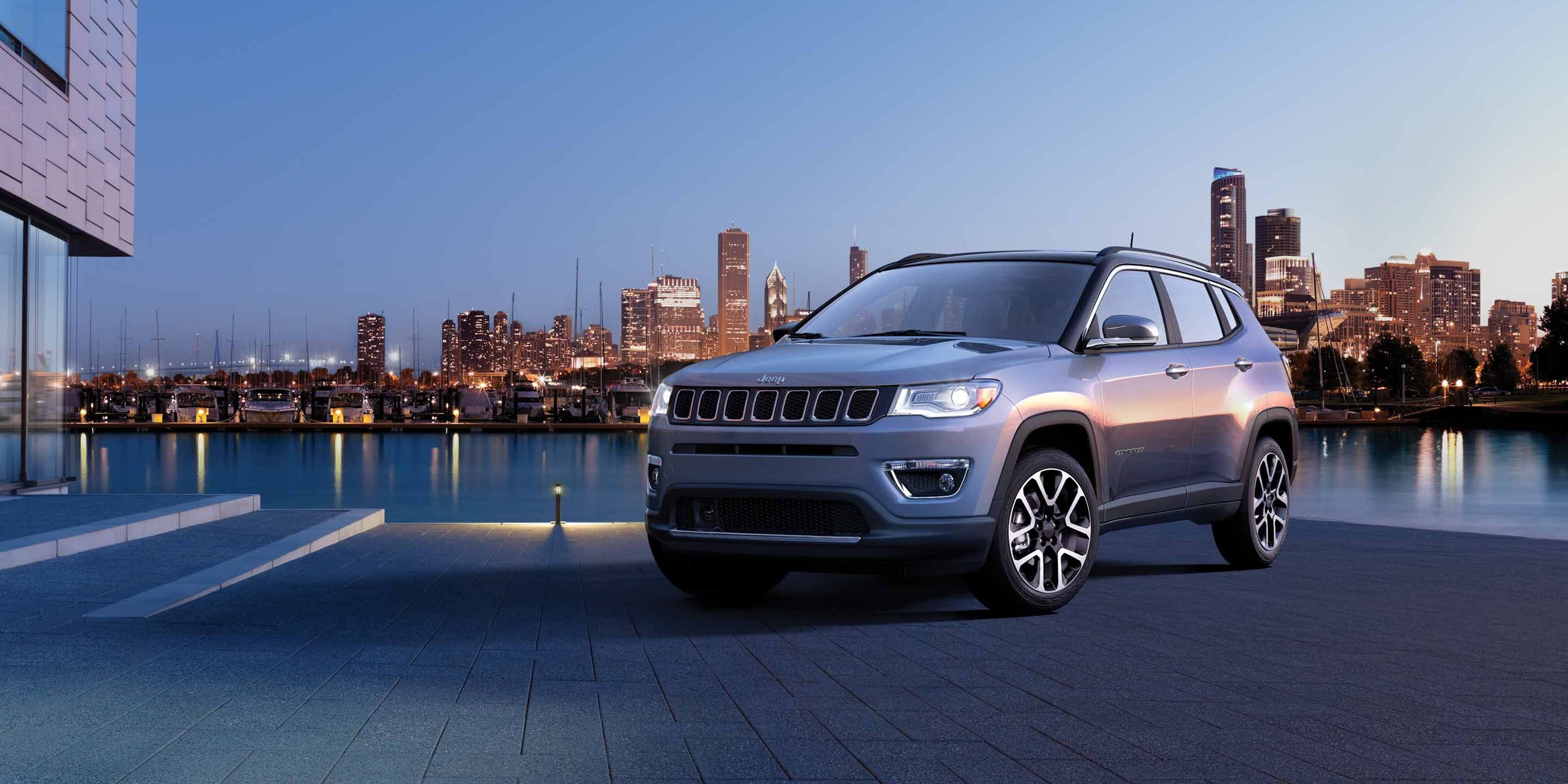 2019-Jeep-Compass-Gallery-Exterior-Laltitude-Grey-Front-Skyline.jpg.image.2880