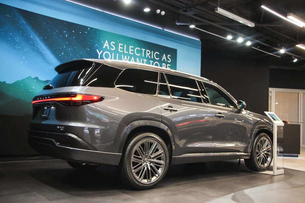 2024 Lexus TX Back