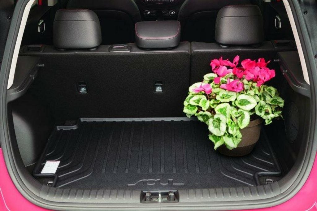 Spacious room inside the trunk in the new 2022 Kia Soul.