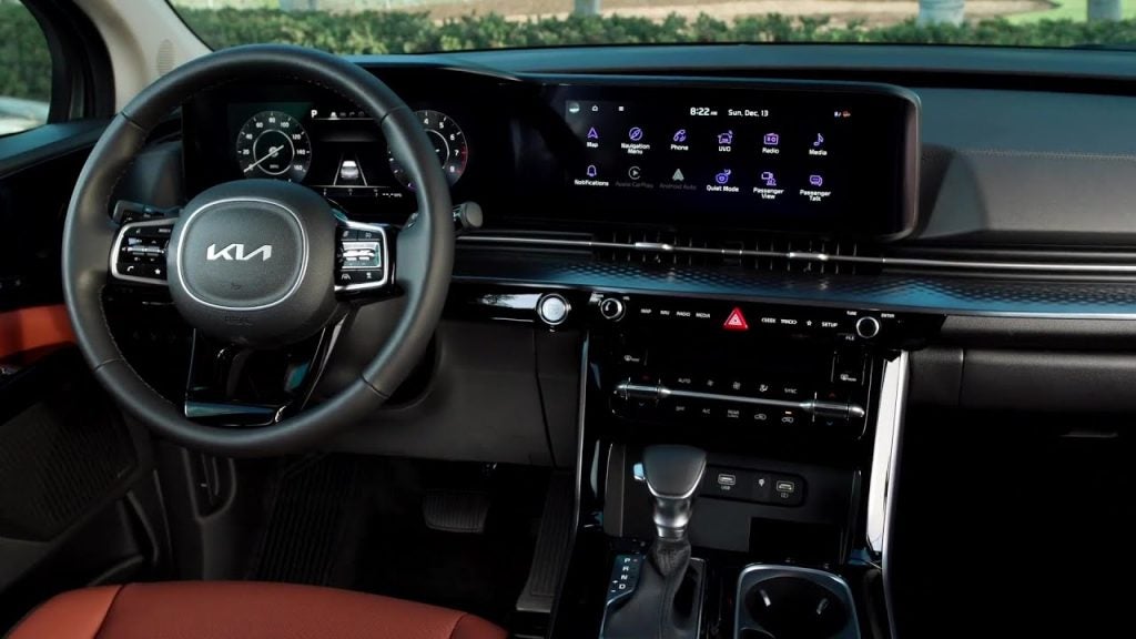 2022 Kia Carnival Infotainment System