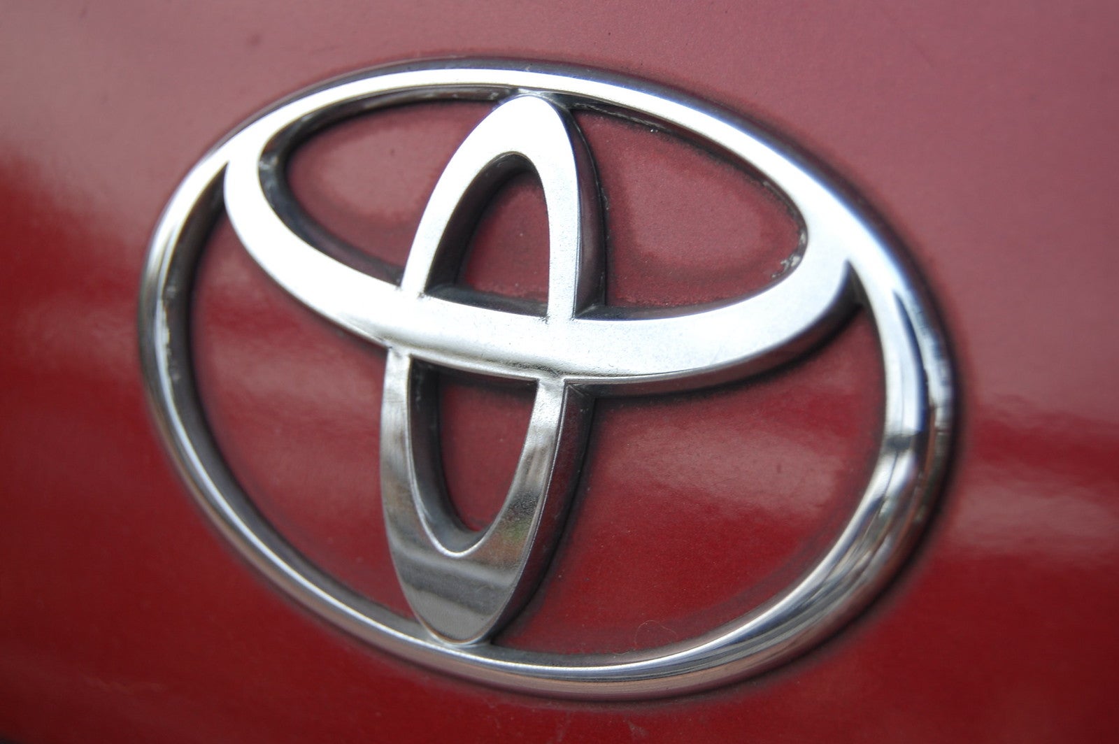 Toyota emblem