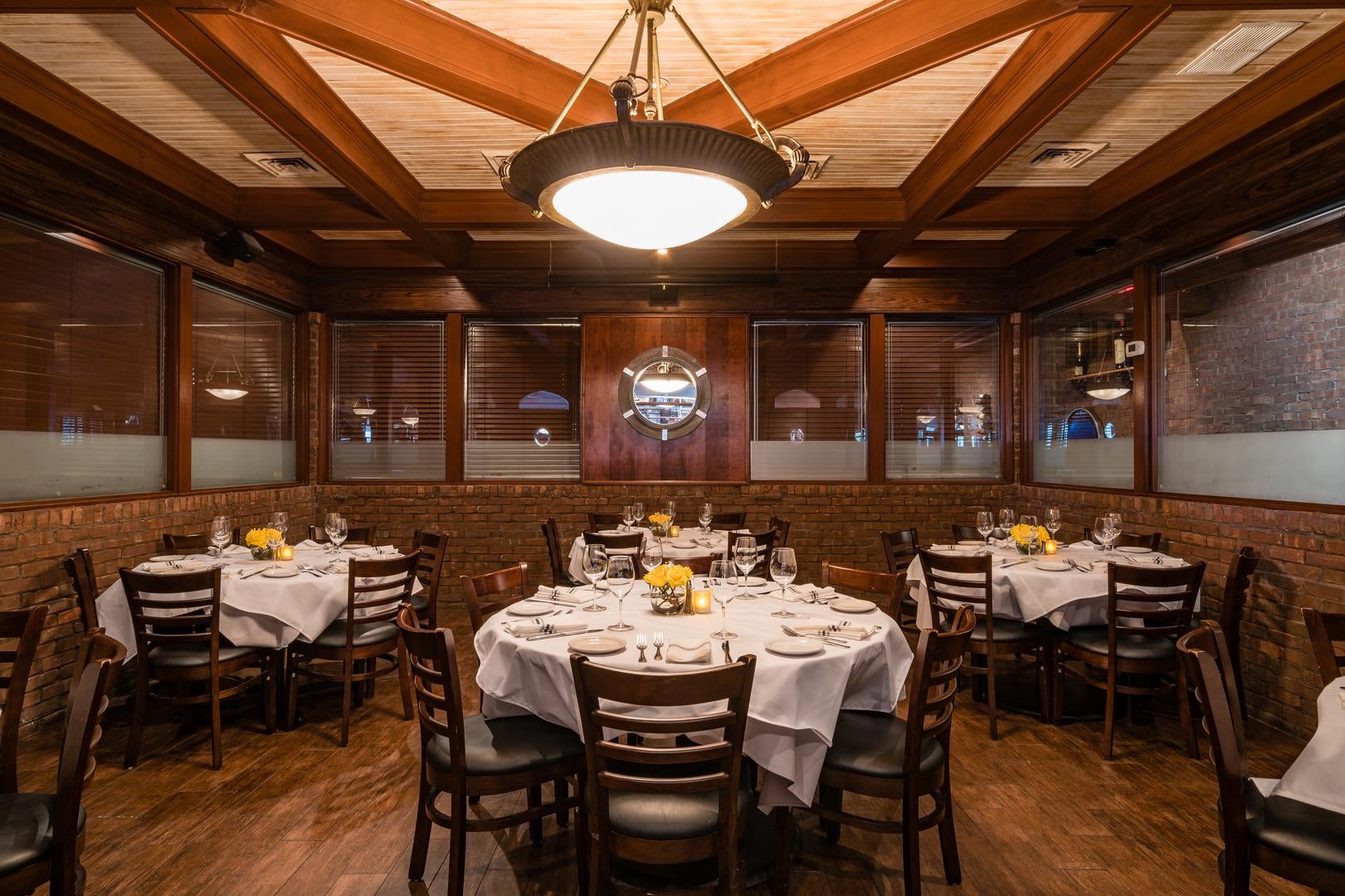 Chamberlain’s Fish Market Grill